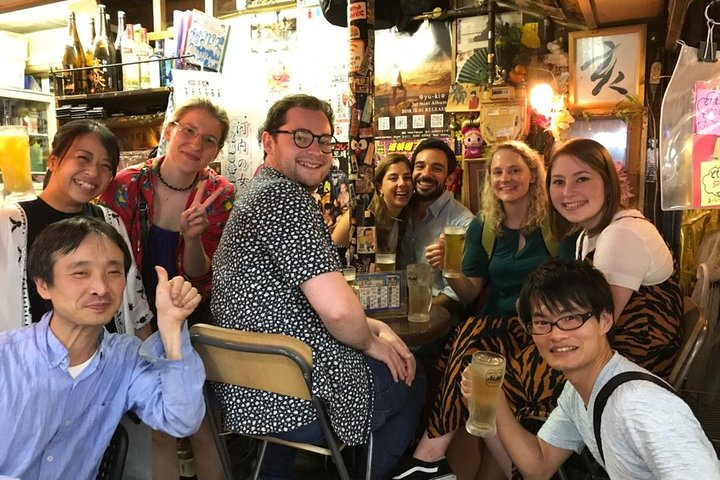 Osaka Bar Hopping Night Walking Tour in Namba (3 bars, 6 tastes)