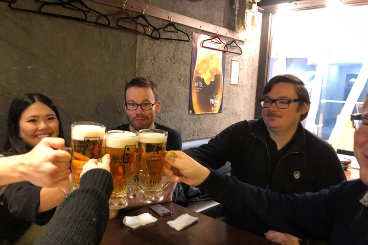 Osaka Bar Hopping Night Walking Tour in Namba (3 bars, 6 tastes)