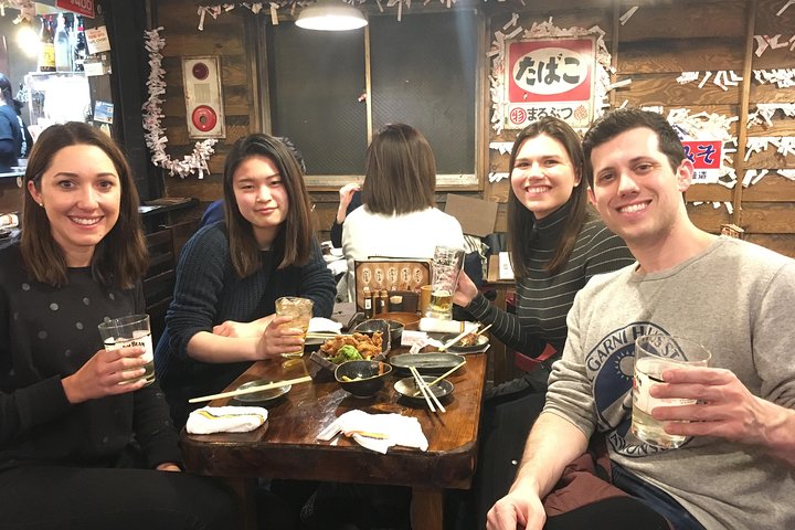 Osaka Bar Hopping Night Walking Tour in Namba (3 bars, 6 tastes)