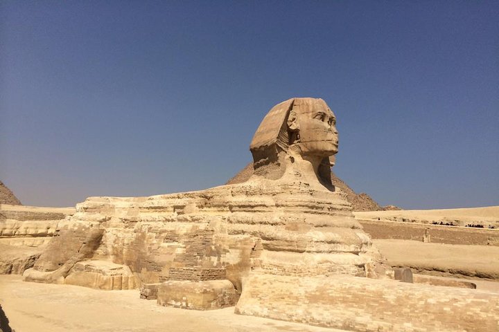 8-Day Private Tour Cairo, Aswan, Luxor and Nile Cruise Including Air Fare