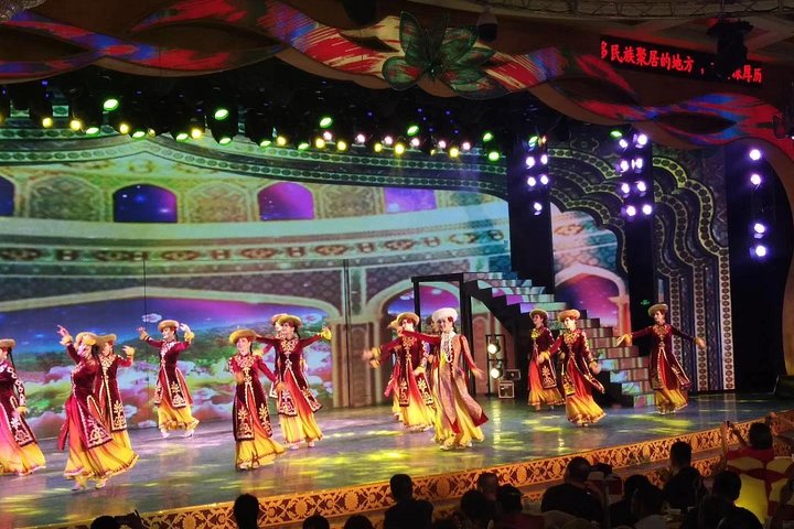 PRI Day Tour to Nanshan and Erdaoqiao Show with Dinner in Urumqi