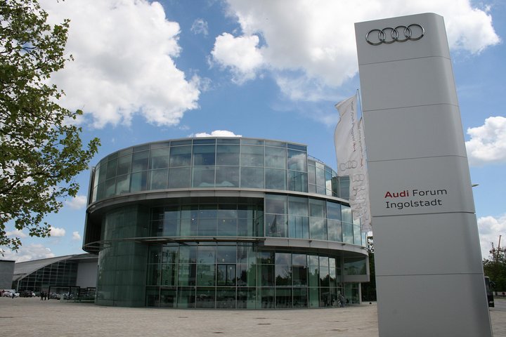 Private Multi-Day Auto Factory Tour from Munich with Hotels