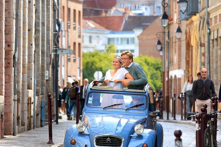 Unique Tour of Lille by Convertible 2CV - 1h00