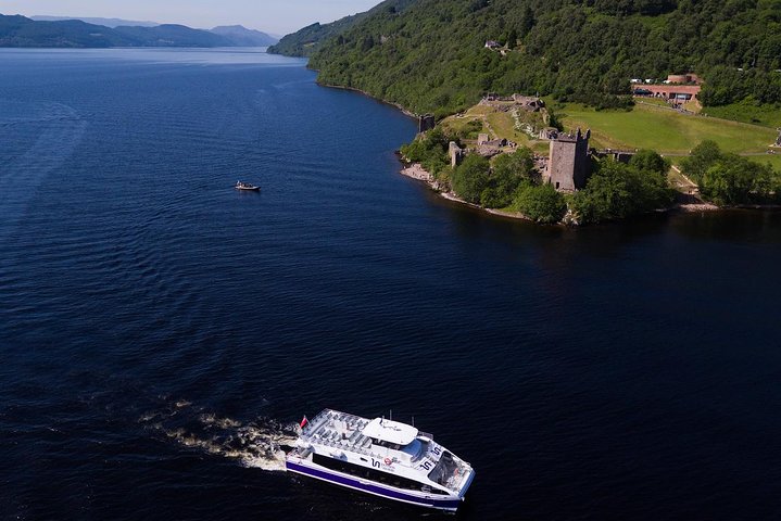 Loch Ness and Caledonian Canal 2-Hour Cruise from Dochgarroch