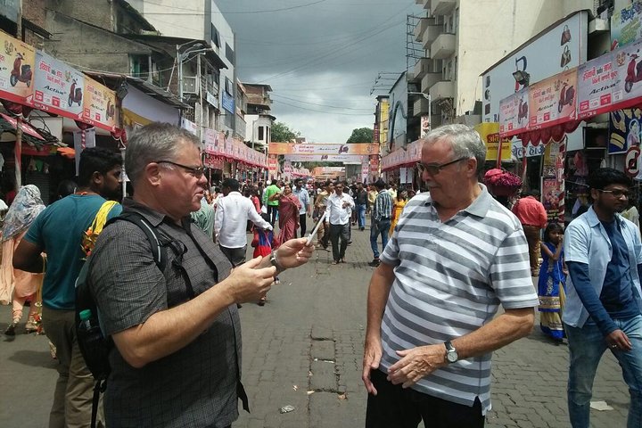 Immersive culture tour of Pune by private car with guide and local lunch