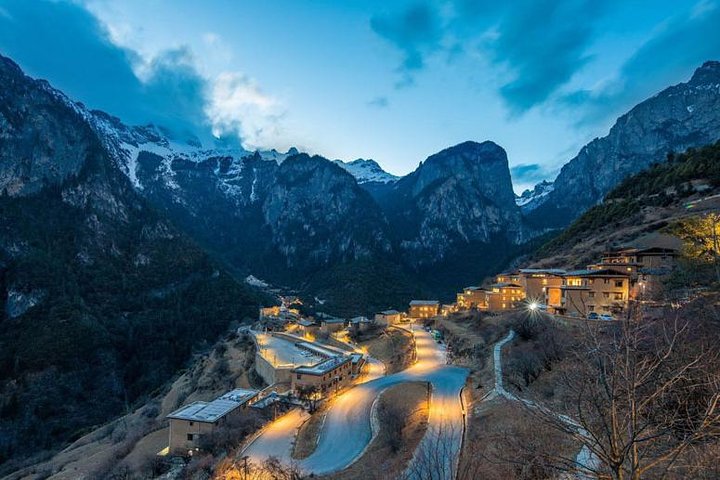 1 Day Shangri-La Great Canyon Trip
