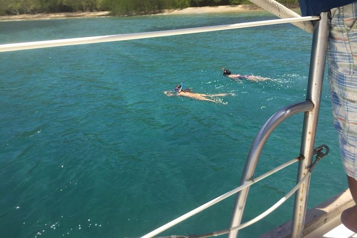 Sailing to Tayrona with Luis and his team: Unique!