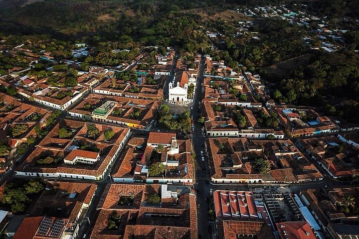 Charming Colonial Suchitoto Tour Experience