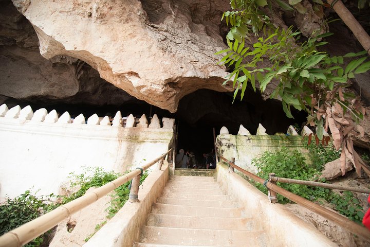 FULL DAY – Kuang Si Waterfall, Kayak on the Nam Ou / Mekong River, Pak Ou Caves