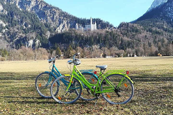 Neuschwanstein Ticket and City Bike from Fuessen