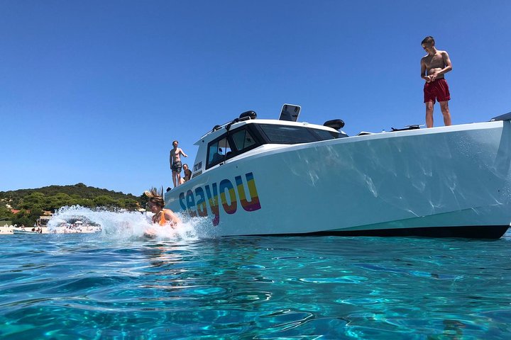Luxury Blue Cave, Hvar and Vis Boat Tour from Split and Brac