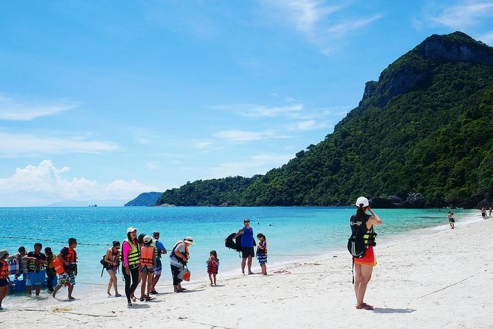Ang Thong National Marine Park Speedboat Tour from Koh Phangan