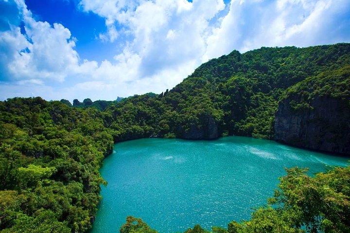 Ang Thong National Marine Park Speedboat Tour from Koh Phangan