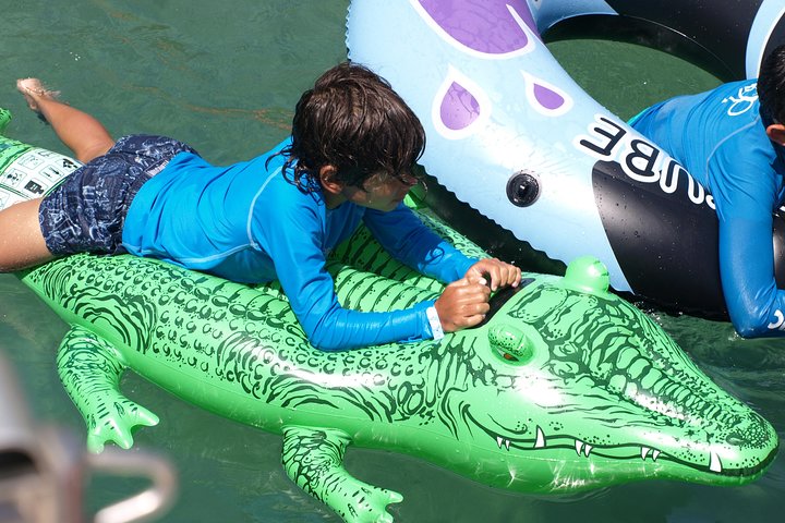 Sailing to Tayrona with Luis and his team: Unique!