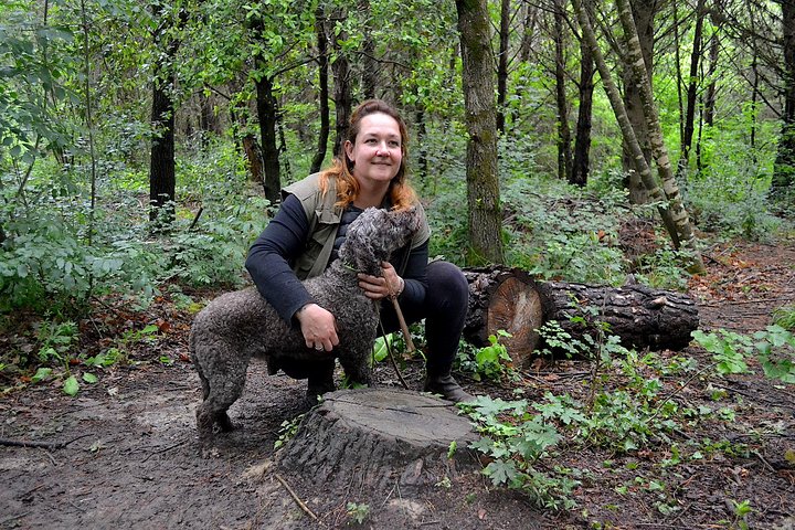 Truffle Hunting Experience with Lunch in San Miniato