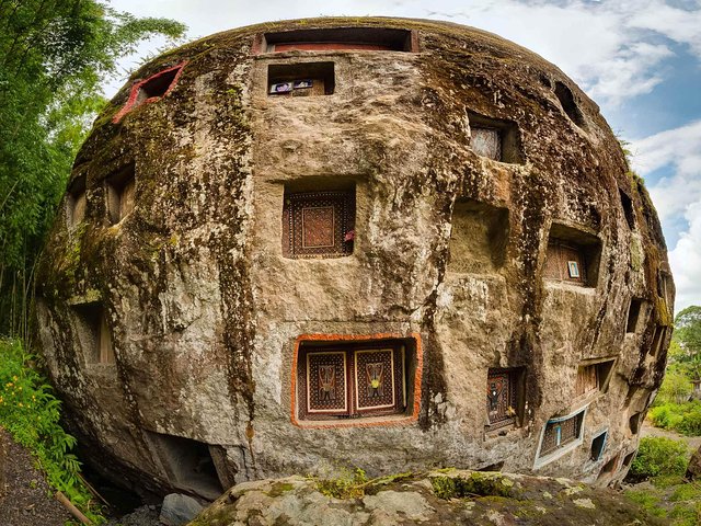 4 Days Toraja Cultural Tour from Makassar: Tongkonan Houses to Toraja Funerals