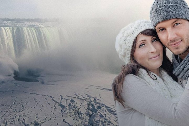 Toronto: Niagara Falls Sightseeing Tour + Boat, Journey & Lunch