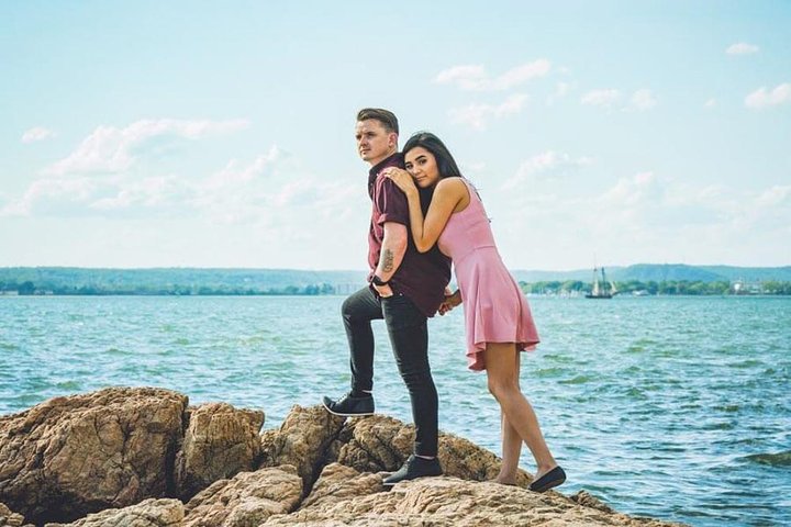 Private Photo Session with a Local Photographer in Hartford