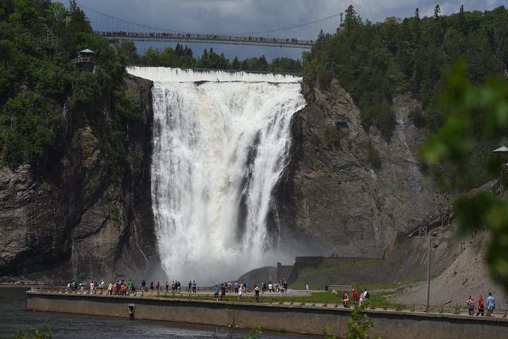 Half-Day Trip to Montmorency Falls and Ste-Anne-de-Beaupré from Quebec city