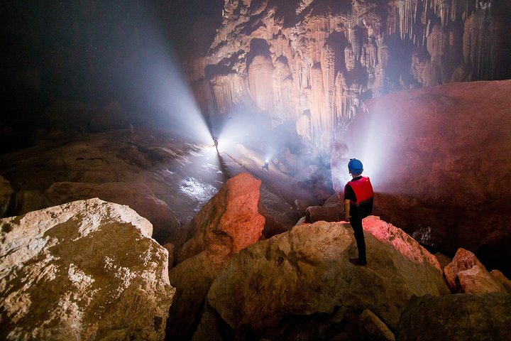 PHONG NHA CAVE -DARK CAVE 1 DAY TRIP FROM DONG HOI or PHONG NHA