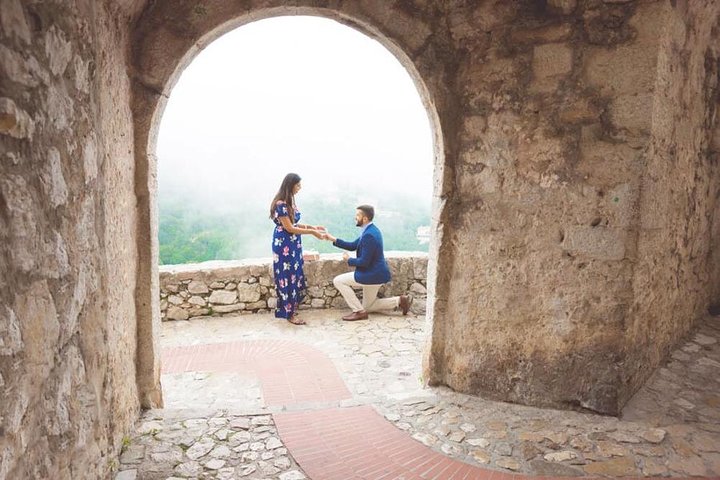 Private Photo Session with a Local Photographer in Menton