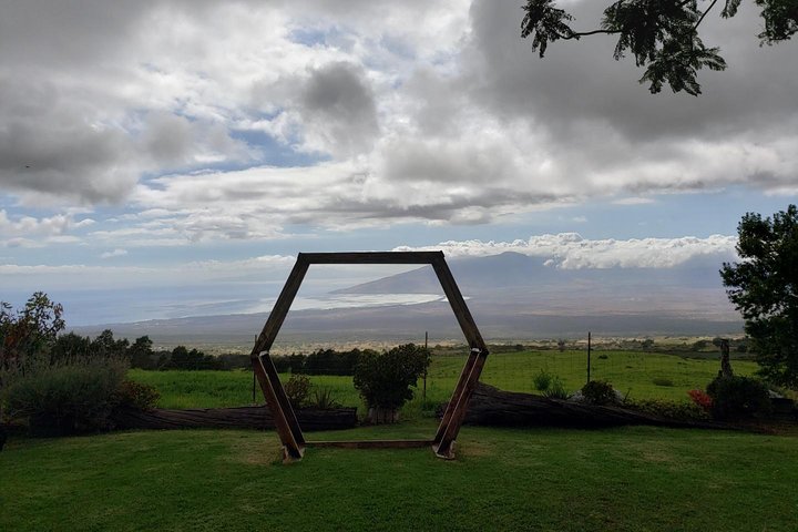 Maui Tour : Road to Hana Day Trip from Lahaina with Pick-up
