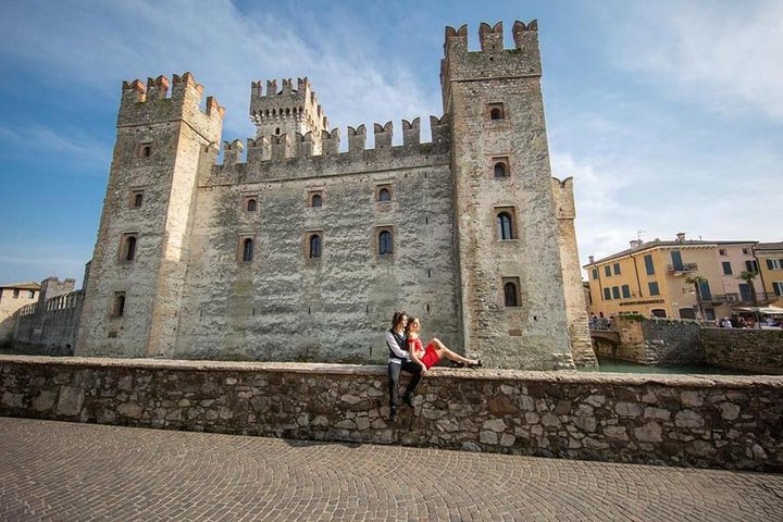 Private Photo Session with a Local Photographer in Mantova