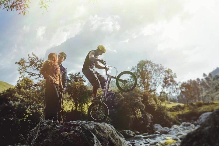 Private Photo Session with a Local Photographer in Manizales