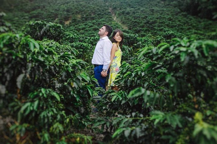 Private Photo Session with a Local Photographer in Manizales