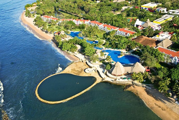 PRIVATE TRANSFER TO THE LUXURY HOTEL DECAMERON SALINITAS El Salvador