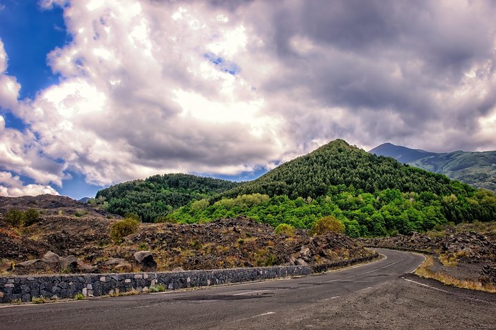 Tour Etna and Wine Tasting