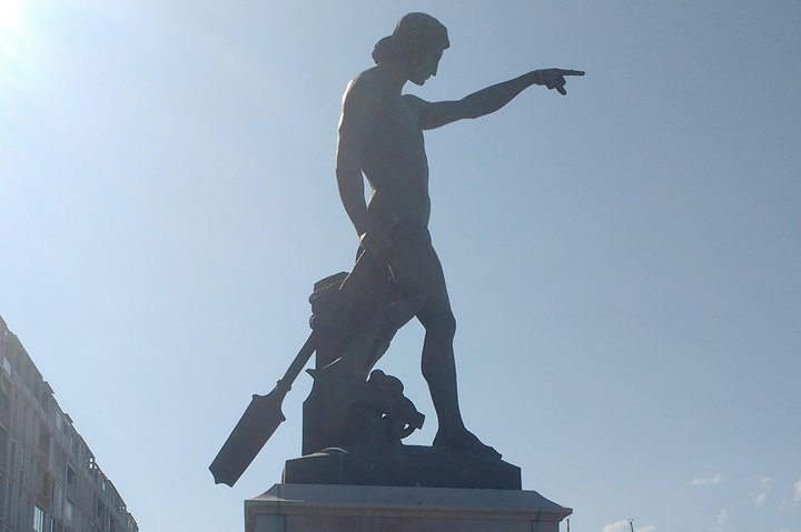 Guided Tour in Toulon: Port & Old City