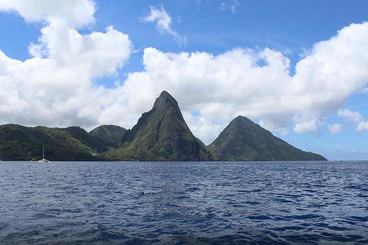 Private Half Day Charter: St Lucia Boat Tour to Soufriere
