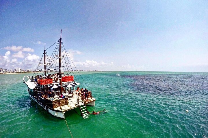Natural Pools of Picãozinho Pirate Vessel
