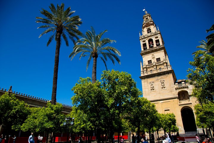 Cordoba Mosque & Jewish Quarter Guided Tour with tickets