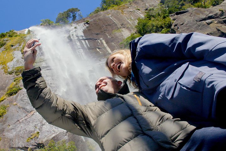 Cruise Milford NZ Small Boutique Cruise Experience