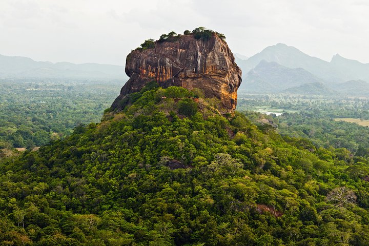 Private Day Trip to Sigiriya & Dambulla from Kandy – Aaliya Tours