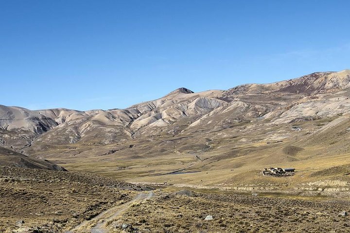 CONDORIRI Mountain 5650m. 2 DAYS 1 NIGHT. TREKKING. English guide. Shared Tour