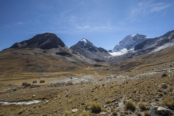 CONDORIRI Mountain 5650m. 2 DAYS 1 NIGHT. TREKKING. English guide. Shared Tour