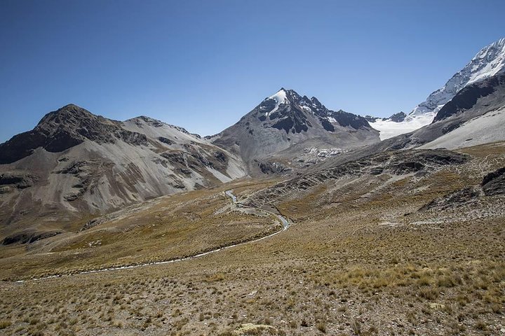 CONDORIRI Mountain 5650m. 2 DAYS 1 NIGHT. TREKKING. English guide. Shared Tour