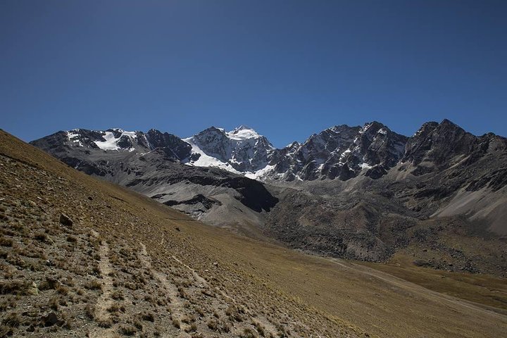 CONDORIRI Mountain 5650m. 2 DAYS 1 NIGHT. TREKKING. English guide. Shared Tour