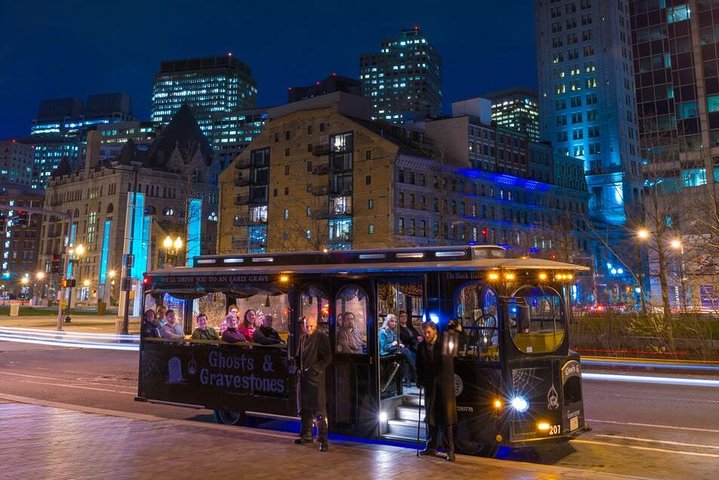 Boston Ghosts and Gravestones Trolley Tour