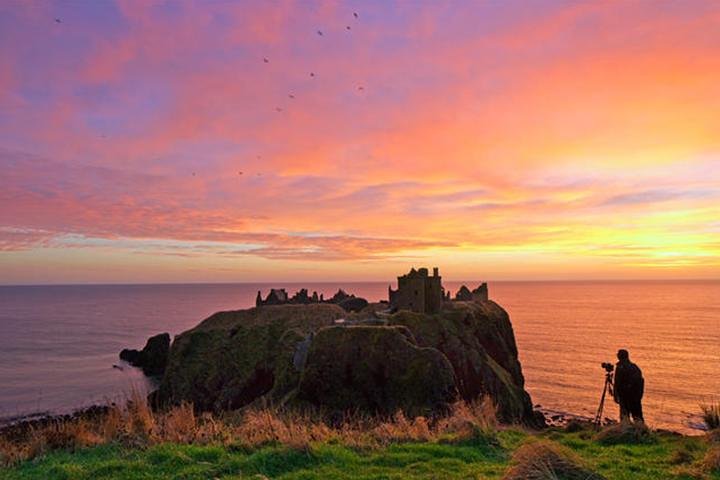 Aberdeen Private Half Day Tour: Dunnottar, Crathes Castles +more
