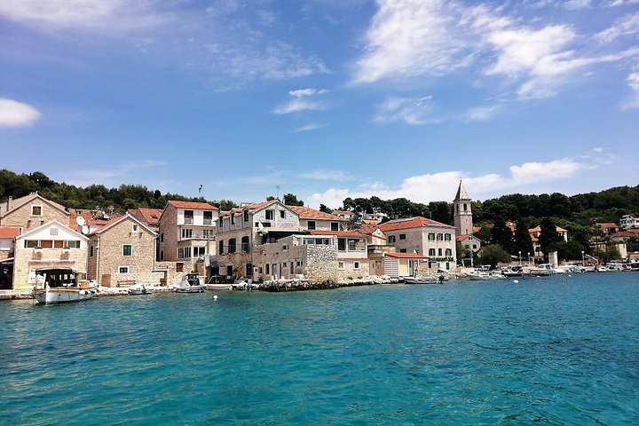 Šibenik Riviera boat tour: Zlarin + Prvić + Tijat