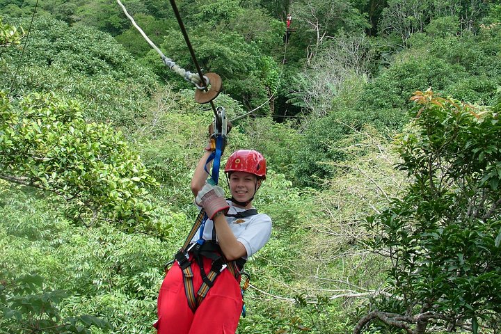 Puntarenas & Caldera Shore Excursion: High Ropes & 4 Ziplines