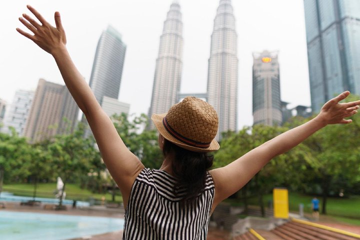 Skip the Line: Petronas Twin Towers Ticket With Skybridge Access