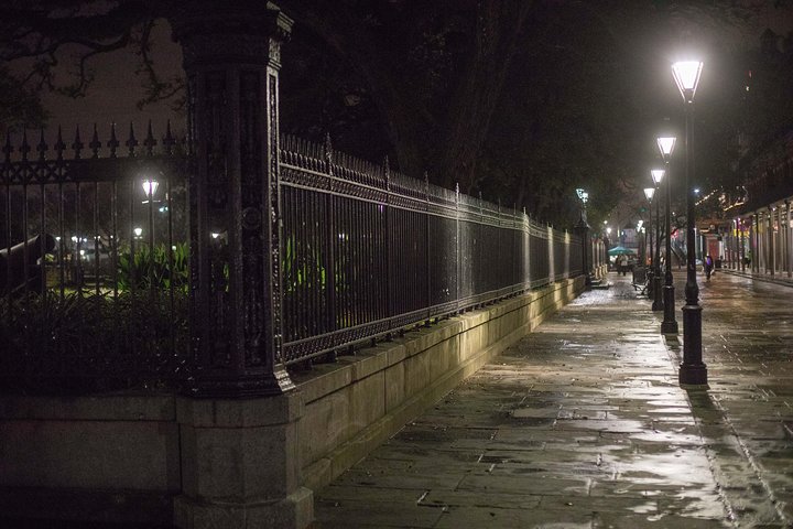 Adults-Only New Orleans Ghost, Crime, Voodoo, and Vampire Tour