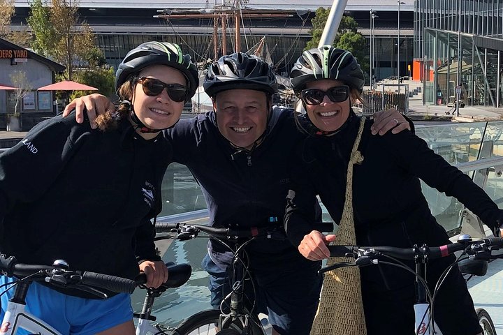 Kingston Bike Tours - Scenic Waterfront Ride