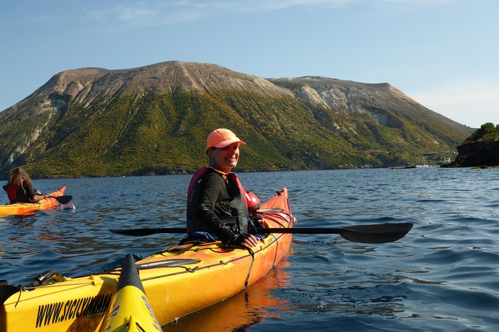 Private Tour explore Vulcano Island by Kayak & Coasteering