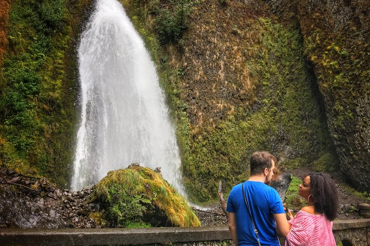 Multnomah Falls and Columbia River Gorge Half-Day Hiking Tour